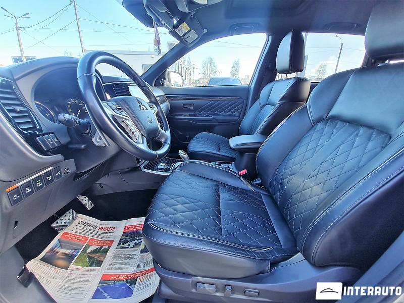 Mitsubishi Outlander 5 mitsubishi outlander 2020