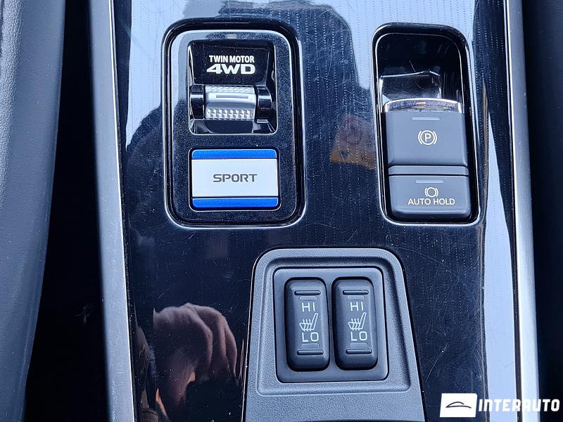 Mitsubishi Outlander 14 mitsubishi outlander 2020