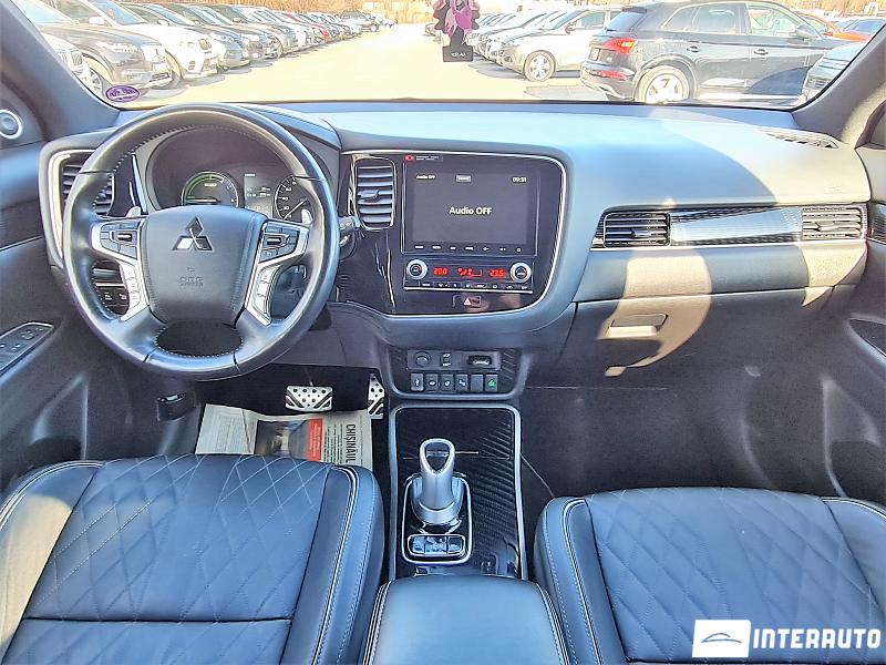 Mitsubishi Outlander 6 mitsubishi outlander 2020