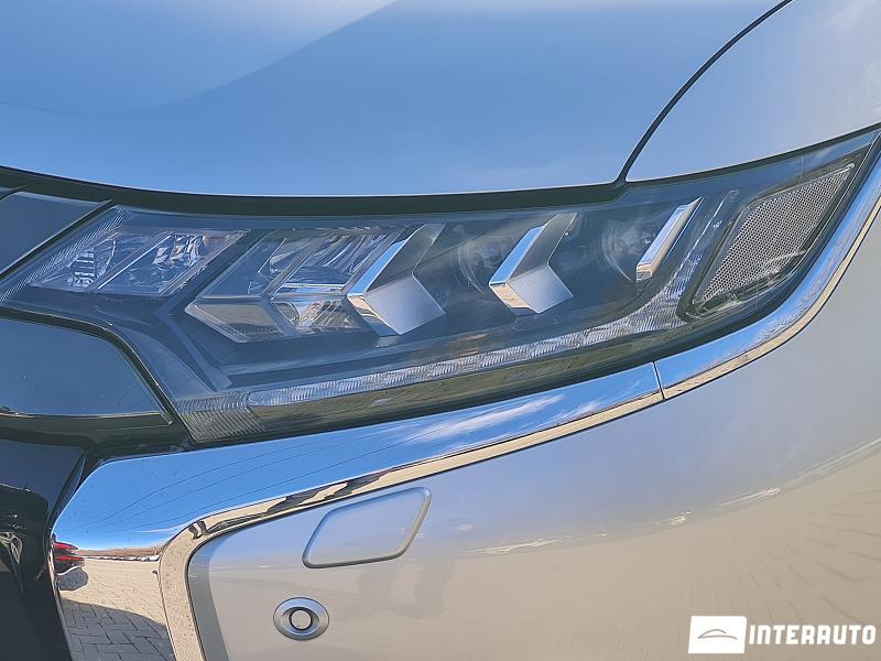 Mitsubishi Outlander 26 mitsubishi outlander 2020