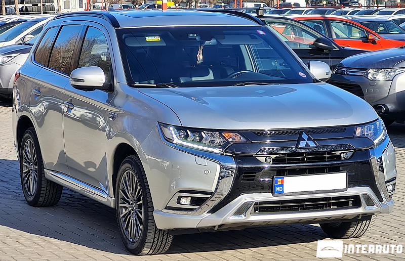 Mitsubishi Outlander 3 mitsubishi outlander 2020