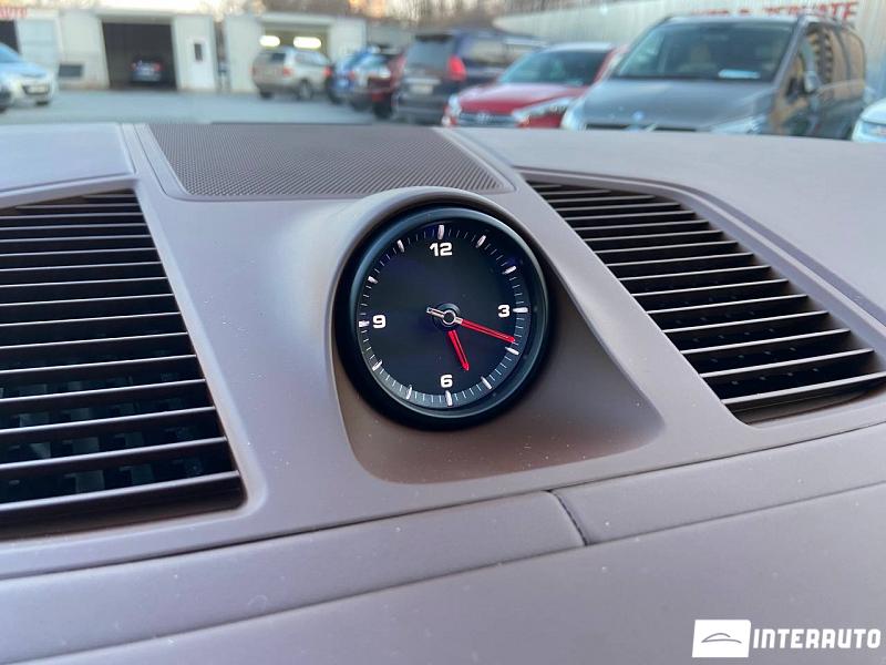 Porsche Cayenne E-Hybrid Coupe 10 porsche cayenne e-hybrid coupe 2023