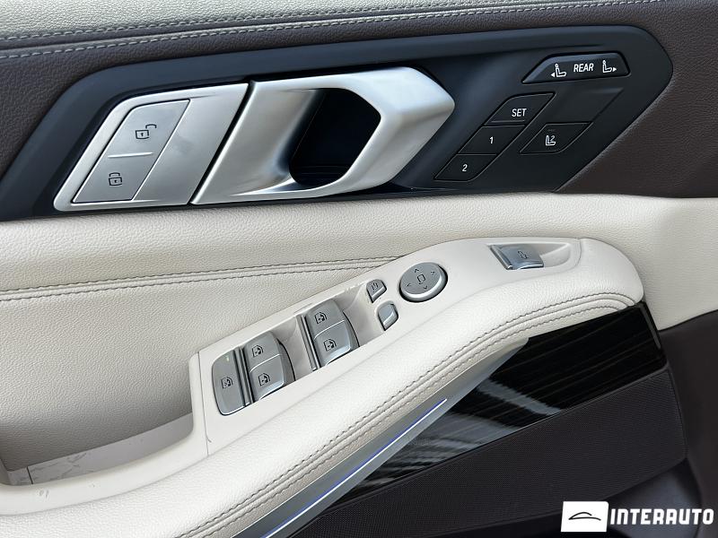 BMW X7 4.0i 18 bmw x7 4.0i 2019