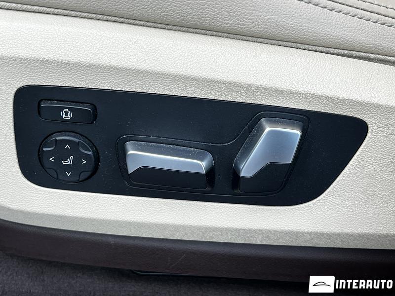 BMW X7 4.0i 19 bmw x7 4.0i 2019