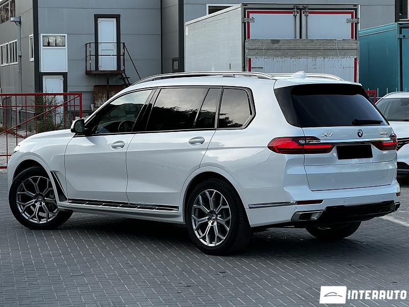 BMW X7 4.0i 2 bmw x7 4.0i 2019