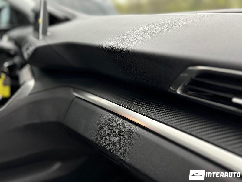 Peugeot 3008 16 peugeot 3008 2018