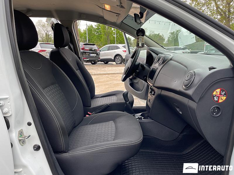 Dacia Sandero 6 dacia sandero 2013