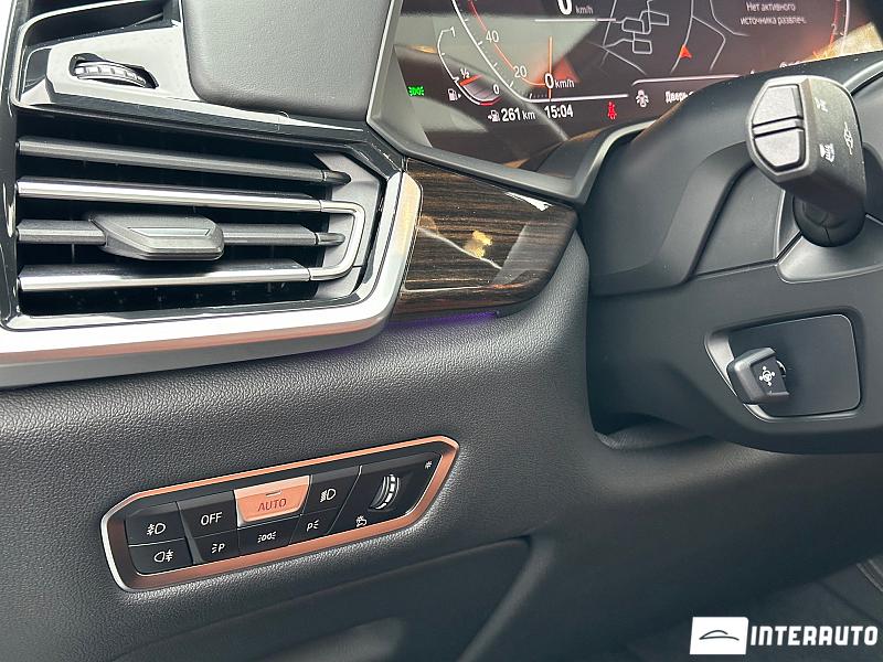 BMW X5 4.0i 16 bmw x5 4.0i 2019