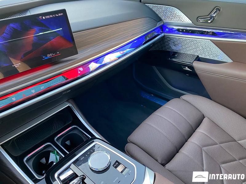 BMW 740 11 bmw 740 2023