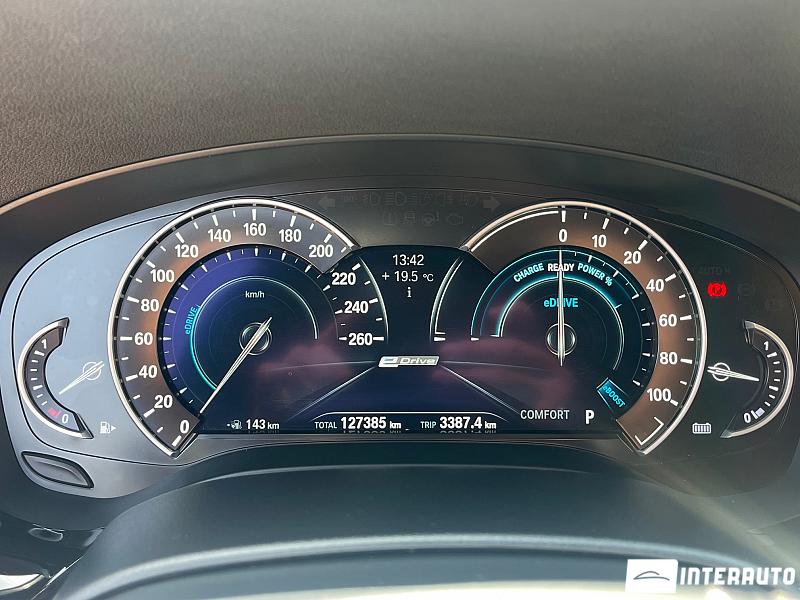 BMW 530e 11 bmw 530e 2017