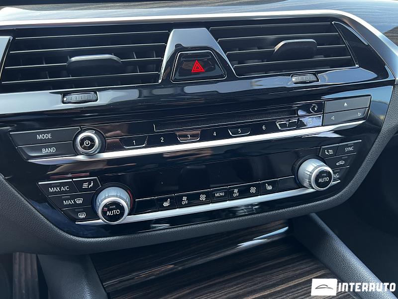 BMW 530e 11 bmw 530e 2018