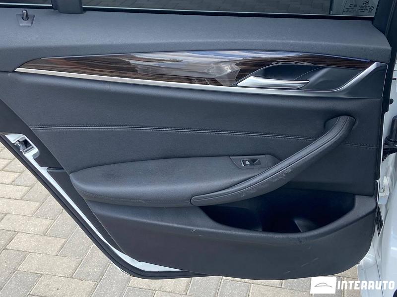 BMW 530e 19 bmw 530e 2018