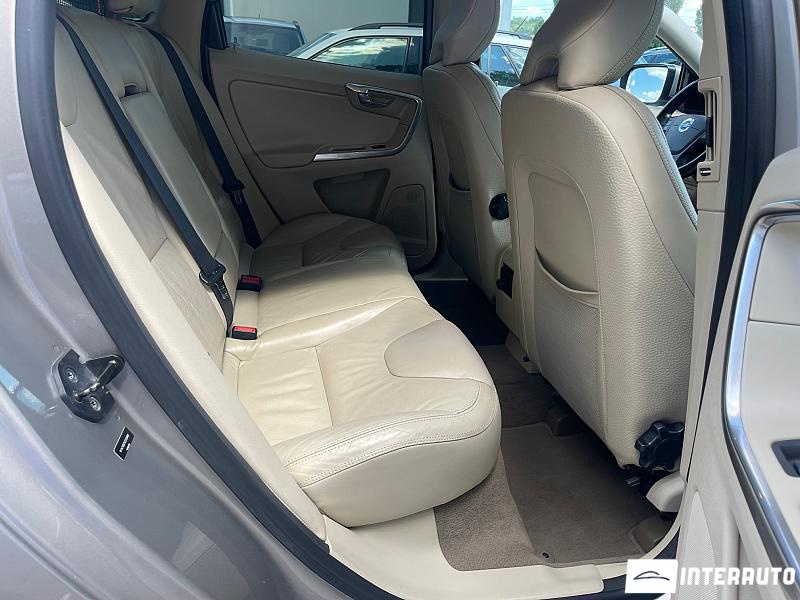 Volvo XC 60 9 volvo xc 60 2012