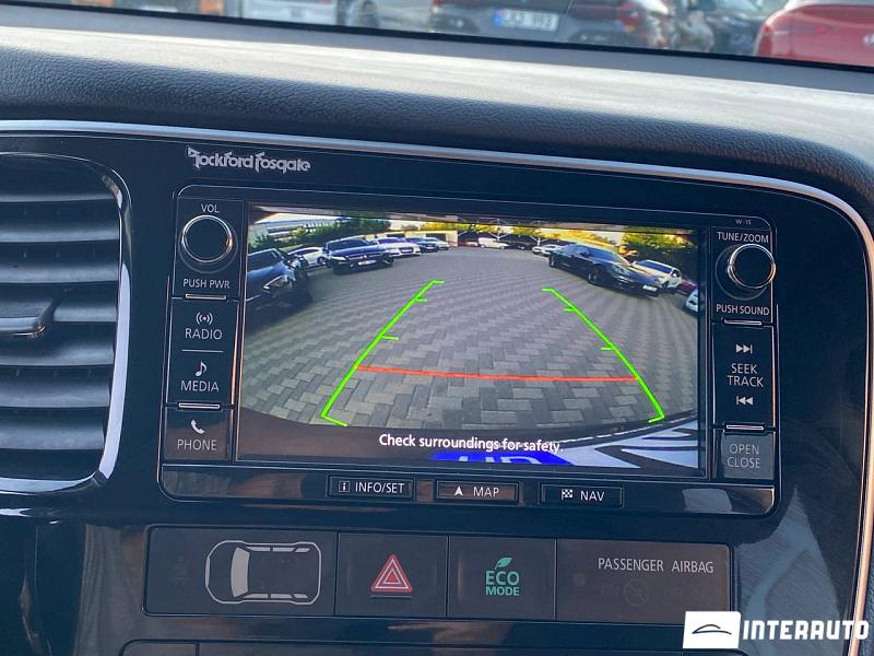 Mitsubishi Outlander 12 mitsubishi outlander 2016