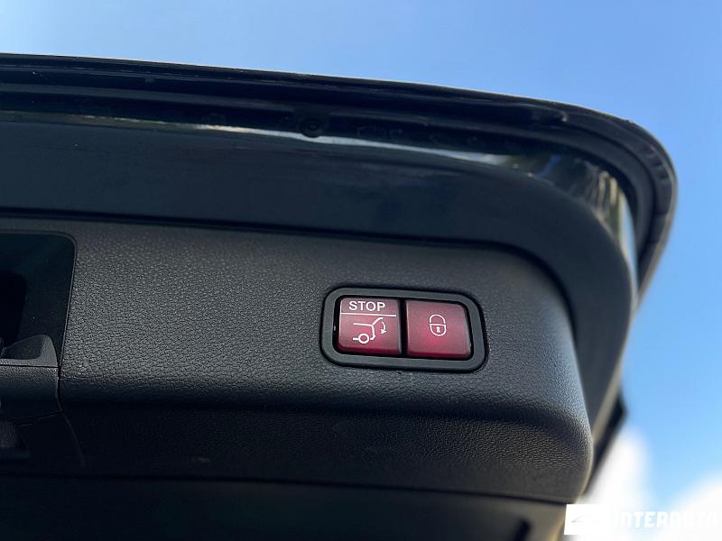 Mercedes GLE 550e 24 mercedes gle 550e 2016