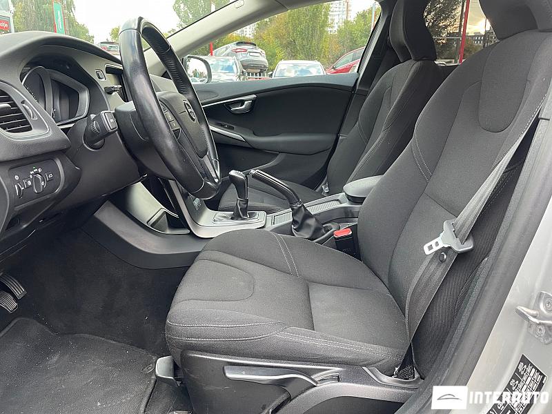 Volvo V 40 5 volvo v 40 2017