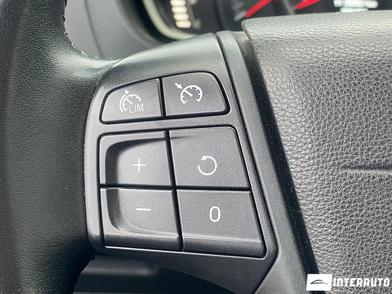 Volvo V 40 9 volvo v 40 2017