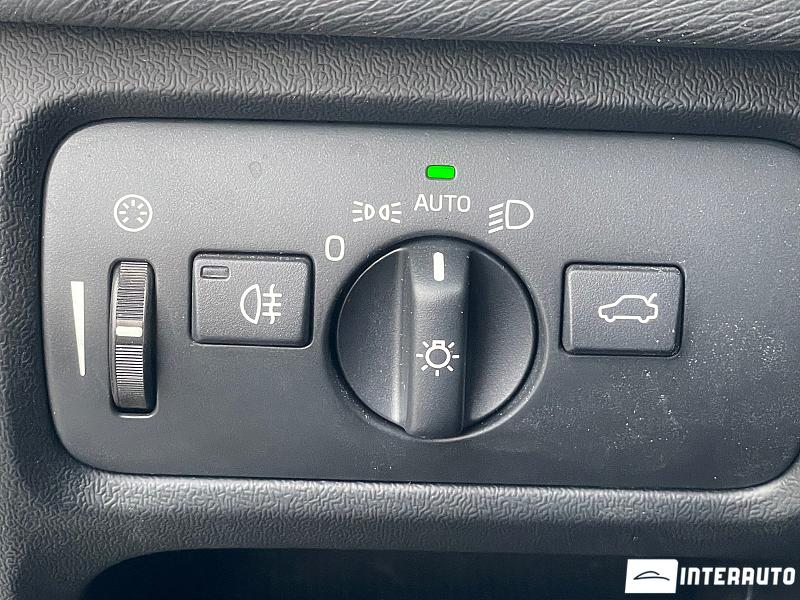 Volvo V 40 8 volvo v 40 2017