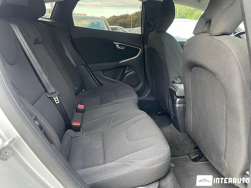 Volvo V 40 16 volvo v 40 2017