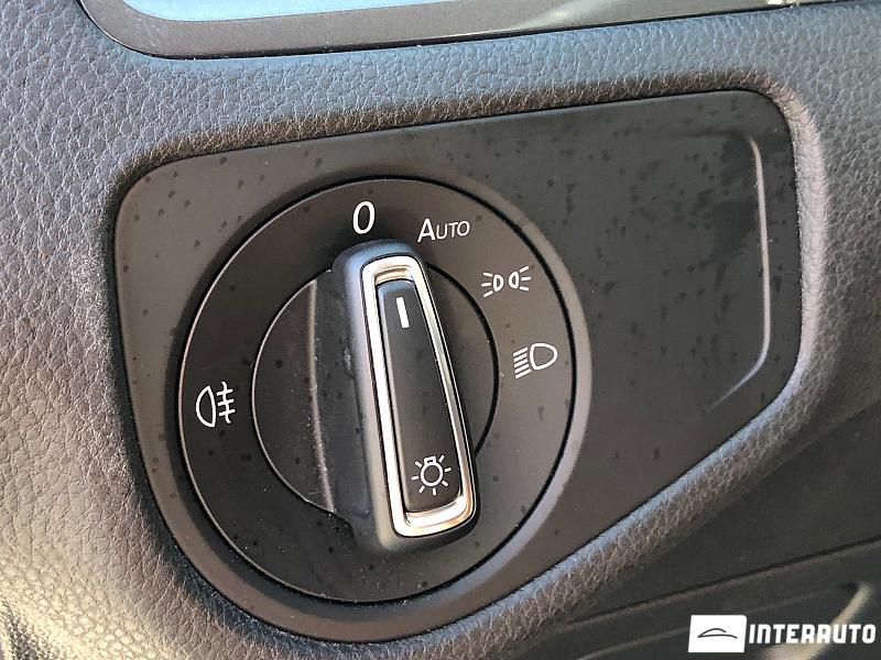 Volkswagen e-Golf 12 volkswagen e-golf 2016