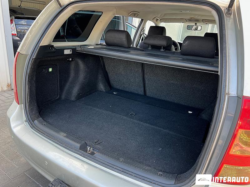 Toyota Corolla 17 toyota corolla 2005