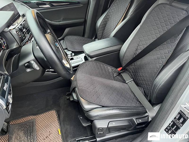 BMW X3 2.0D 6 bmw x3 2.0d 2019