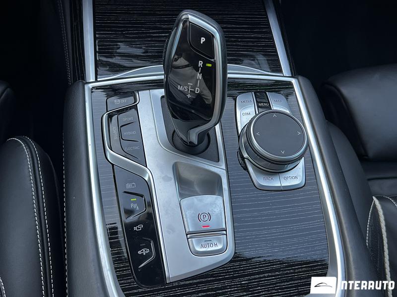 BMW 745e 16 bmw 745e 2020