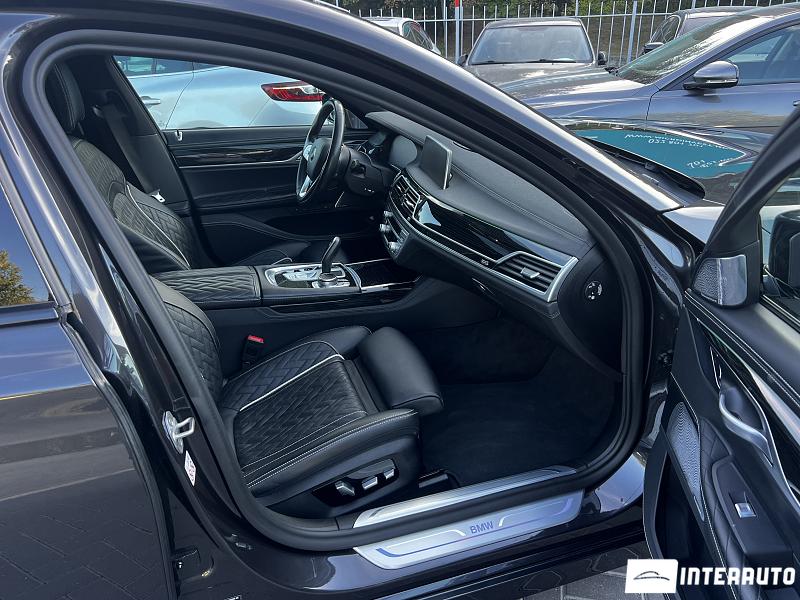 BMW 745e 8 bmw 745e 2020