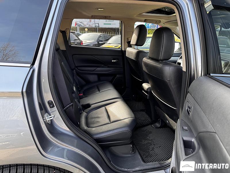 Mitsubishi Outlander 18 mitsubishi outlander 2013