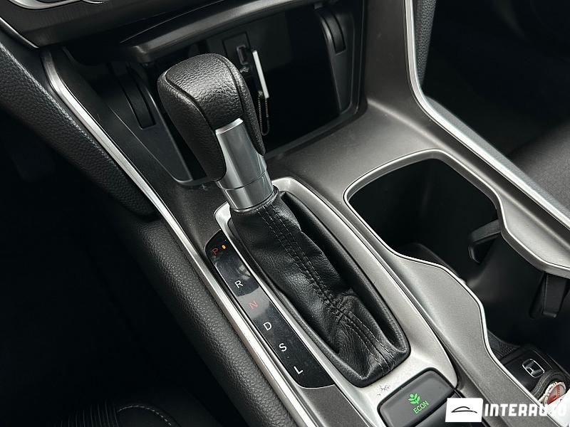 Honda Accord 16 honda accord 2020