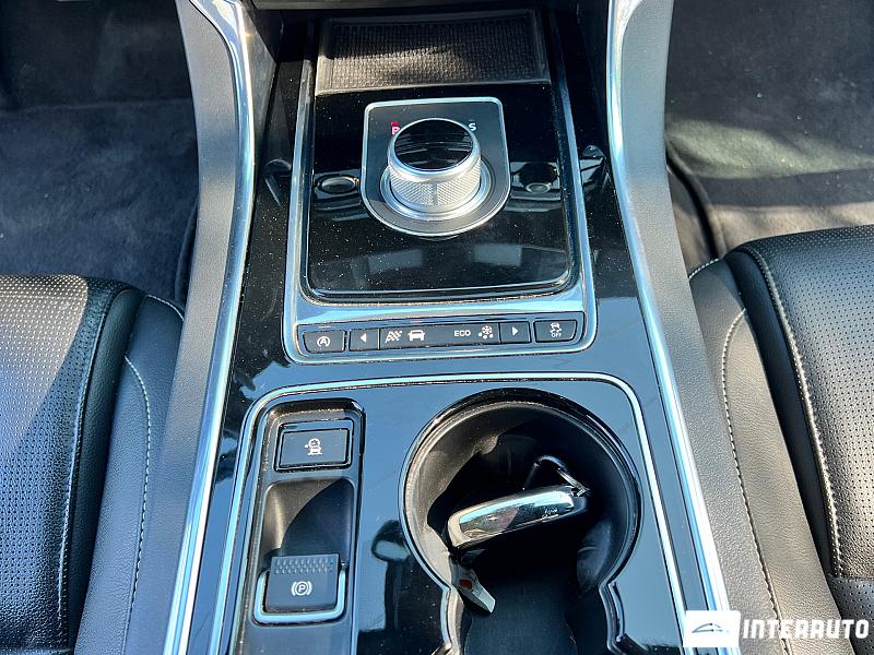 Jaguar XE 12 jaguar xe 2016