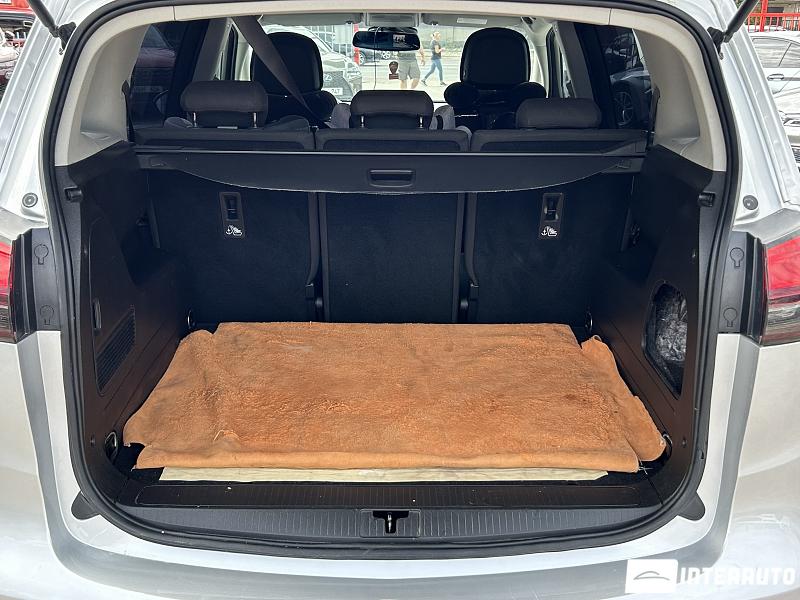 Opel Zafira 16 opel zafira 2015