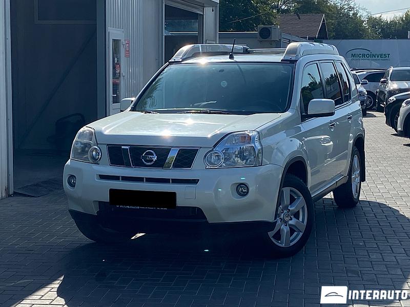 Nissan X-Trail 2 nissan x-trail 2010