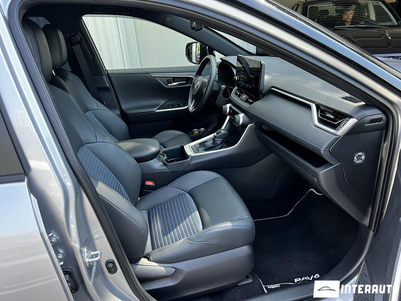 Toyota Rav-4 18 toyota rav-4 2023