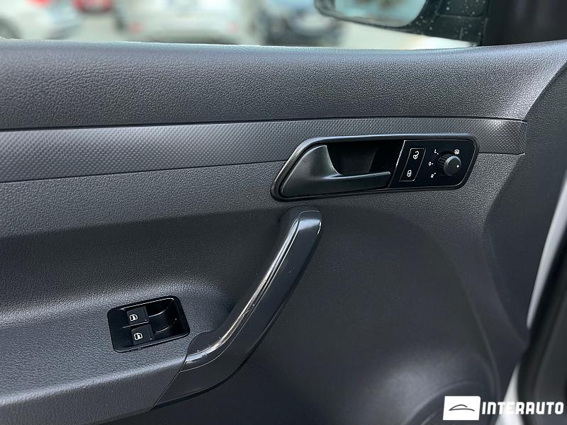 Volkswagen Caddy Maxi 6 volkswagen caddy maxi 2015