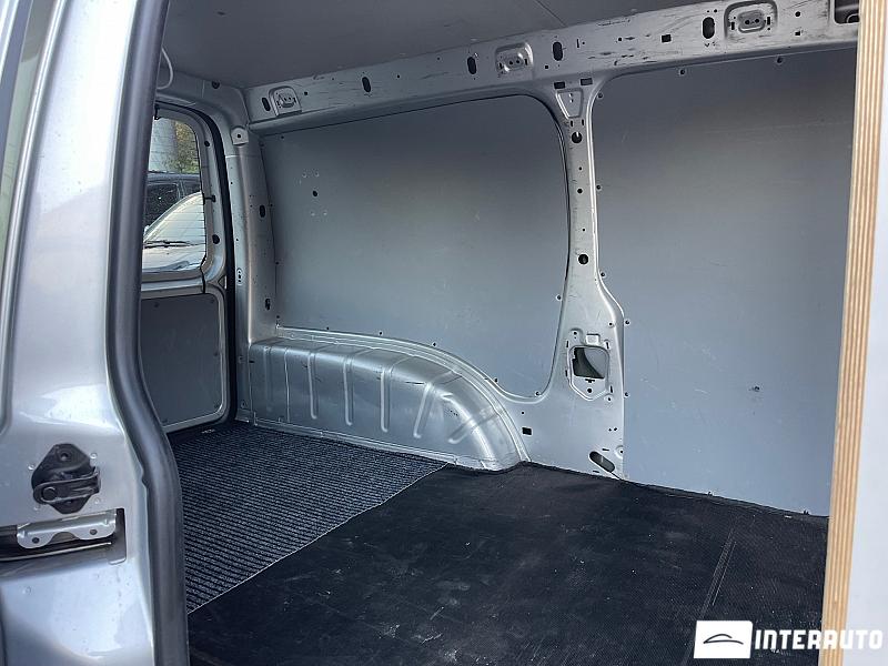 Volkswagen Caddy Maxi 17 volkswagen caddy maxi 2015