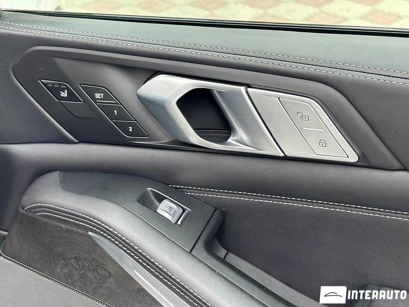 BMW X7 4.0i 20 bmw x7 4.0i 2020