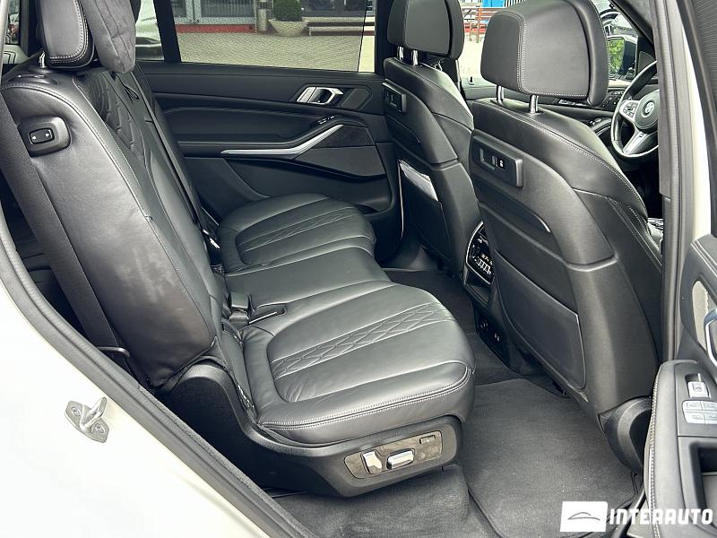BMW X7 4.0i 22 bmw x7 4.0i 2020