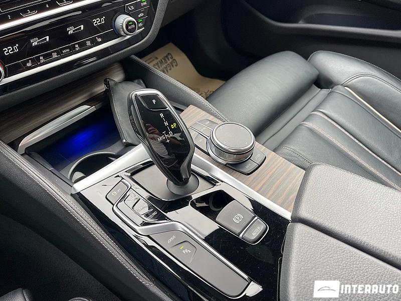 BMW 530e 12 bmw 530e 2018