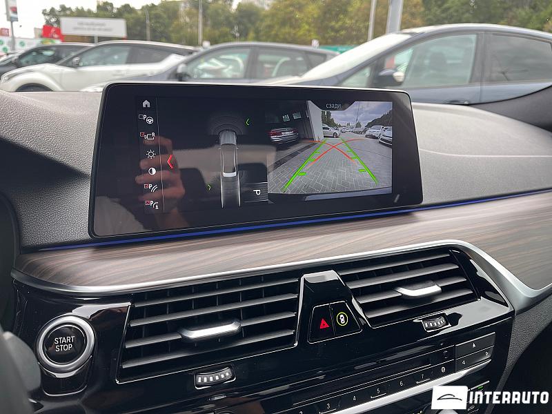 BMW 530e 9 bmw 530e 2018