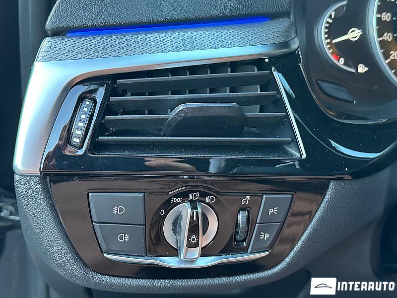 BMW 530e 13 bmw 530e 2018