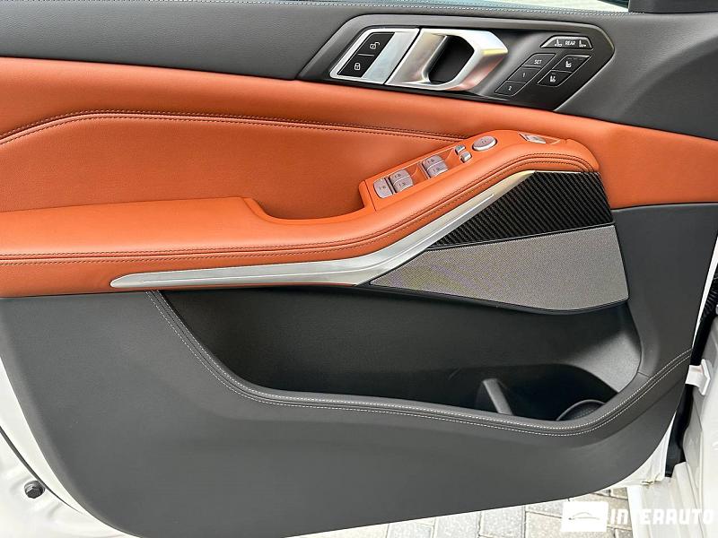 BMW X7 4.0i 5 bmw x7 4.0i 2023