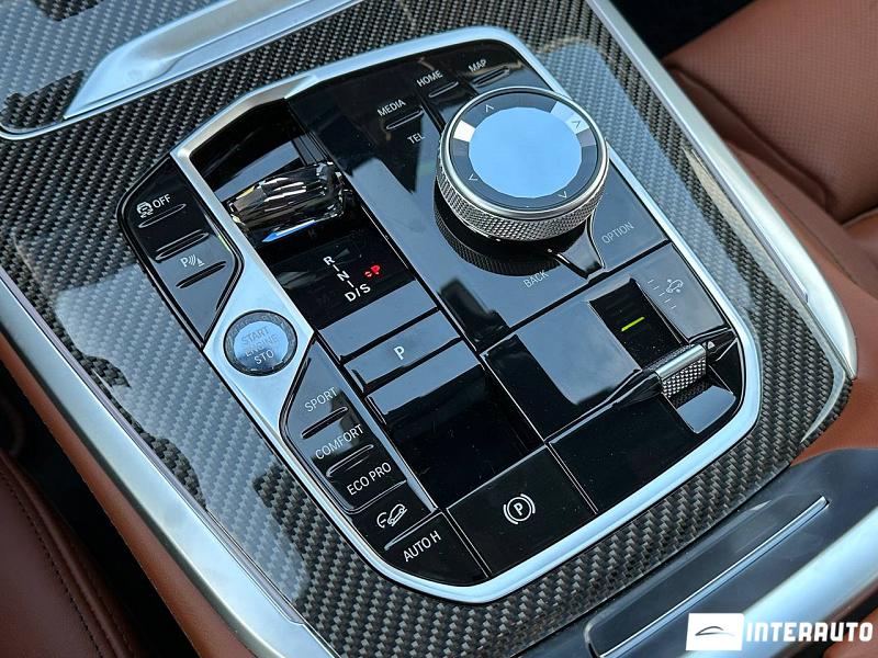 BMW X7 4.0i 18 bmw x7 4.0i 2023