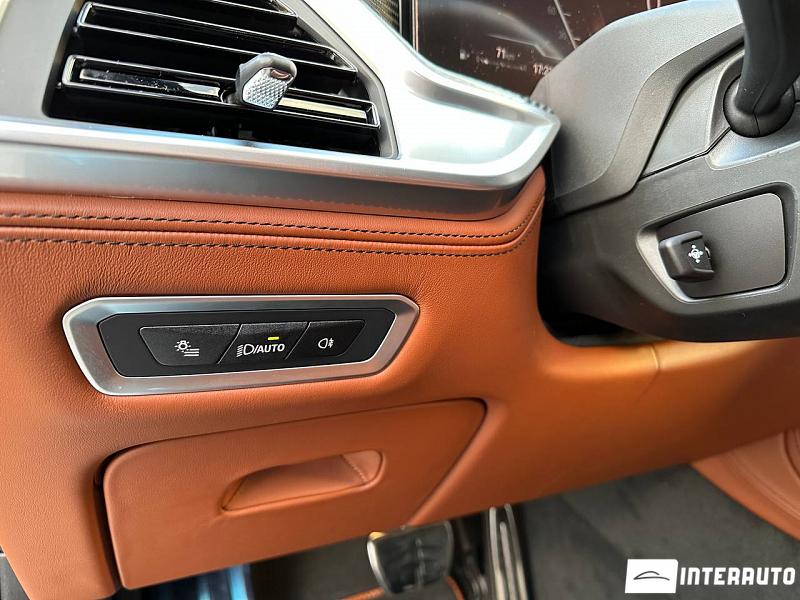 BMW X7 4.0i 19 bmw x7 4.0i 2023