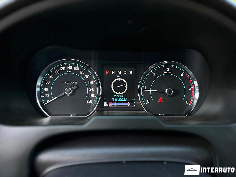 Jaguar XF 12 jaguar xf 2012