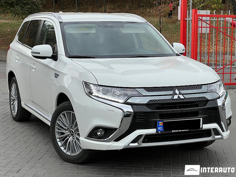 Mitsubishi Outlander 3 mitsubishi outlander 2020