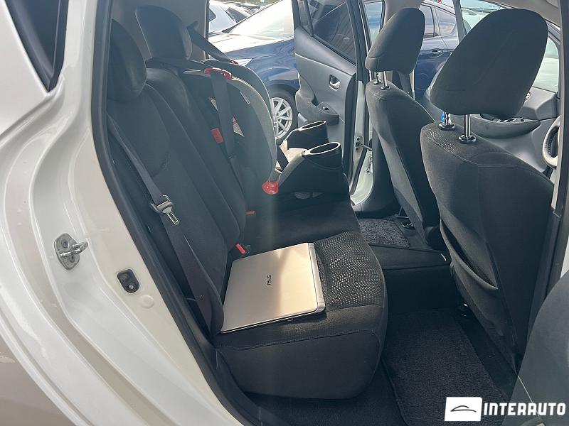 Nissan Leaf 17 nissan leaf 2015