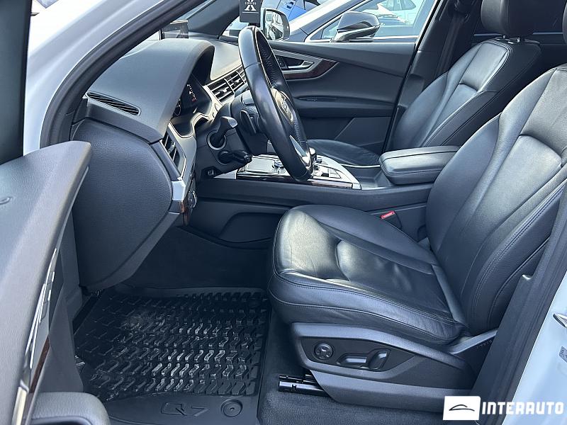 Audi Q7 9 audi q7 2017