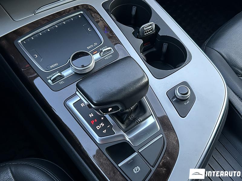 Audi Q7 16 audi q7 2017