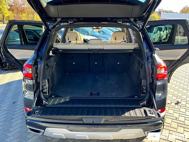 BMW X5 4.0i 25 bmw x5 4.0i 2020